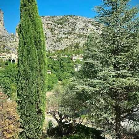 Grand En Face Du Village * Moustiers-Sainte-Marie