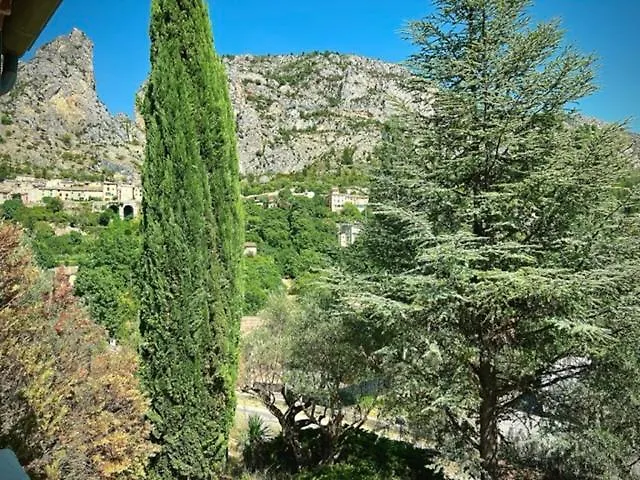 Grand En Face Du Village * Moustiers-Sainte-Marie